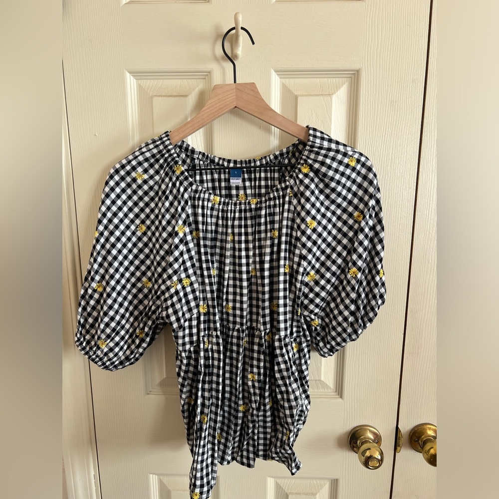Old Navy gingham floral shirt size L